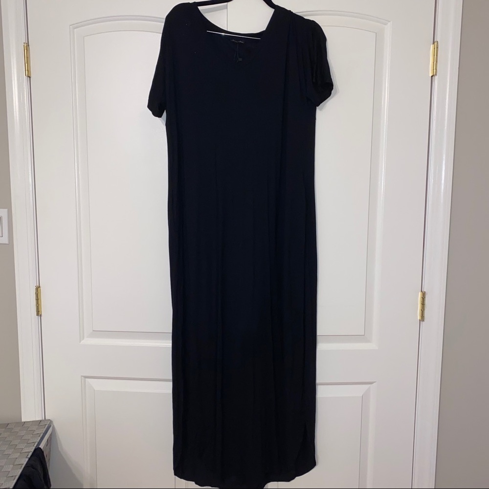 long black dress with pockets and leg slit
